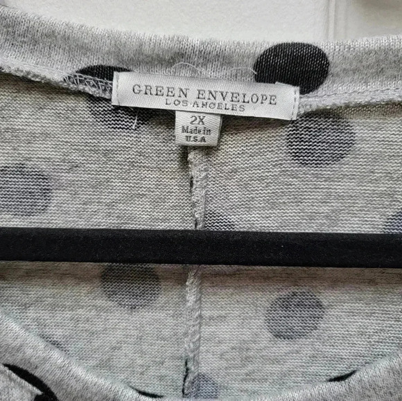 Green Envelope LA Gray & Black Polka Dot Crew Neck Sweater Plus Size 2x - Picture 3 of 3